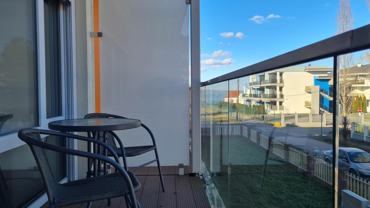 Colors Holiday Hotel Siofok Exterior photo