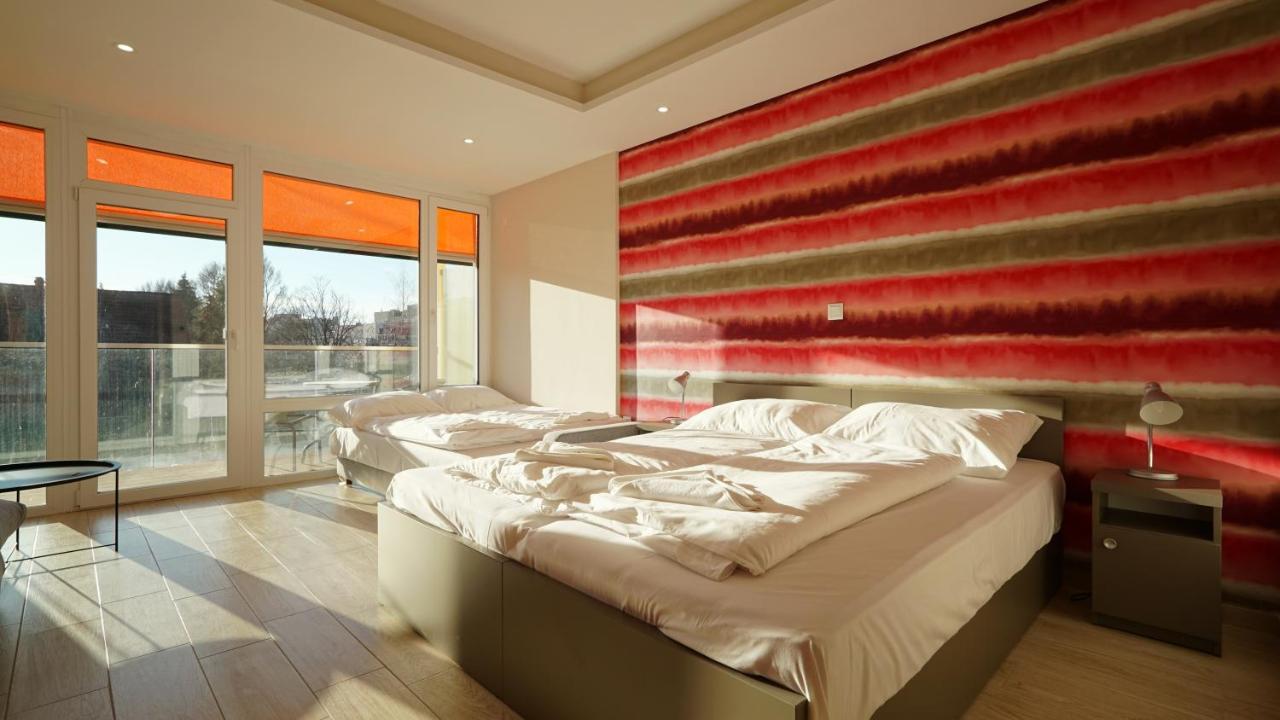 Colors Holiday Hotel Siofok Exterior photo