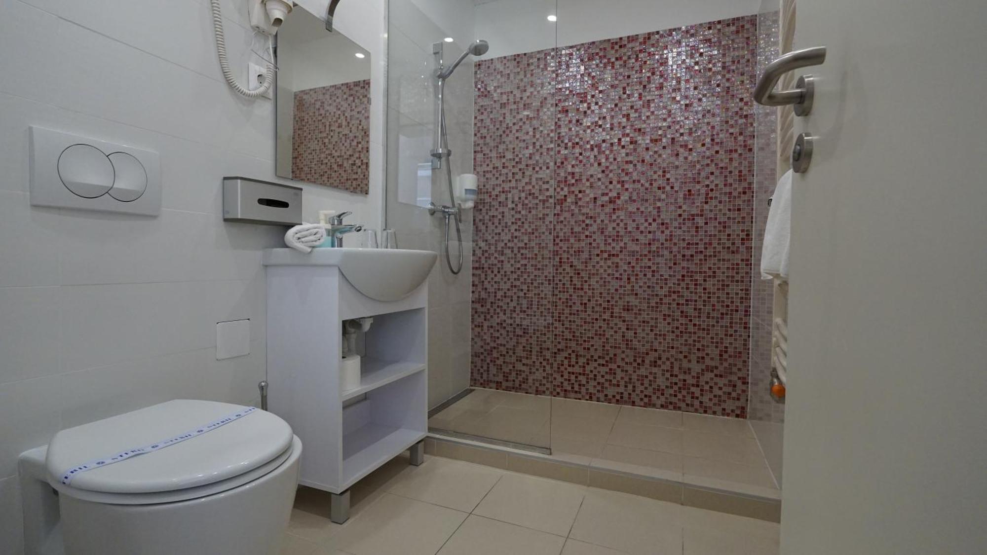 Colors Holiday Hotel Siofok Room photo